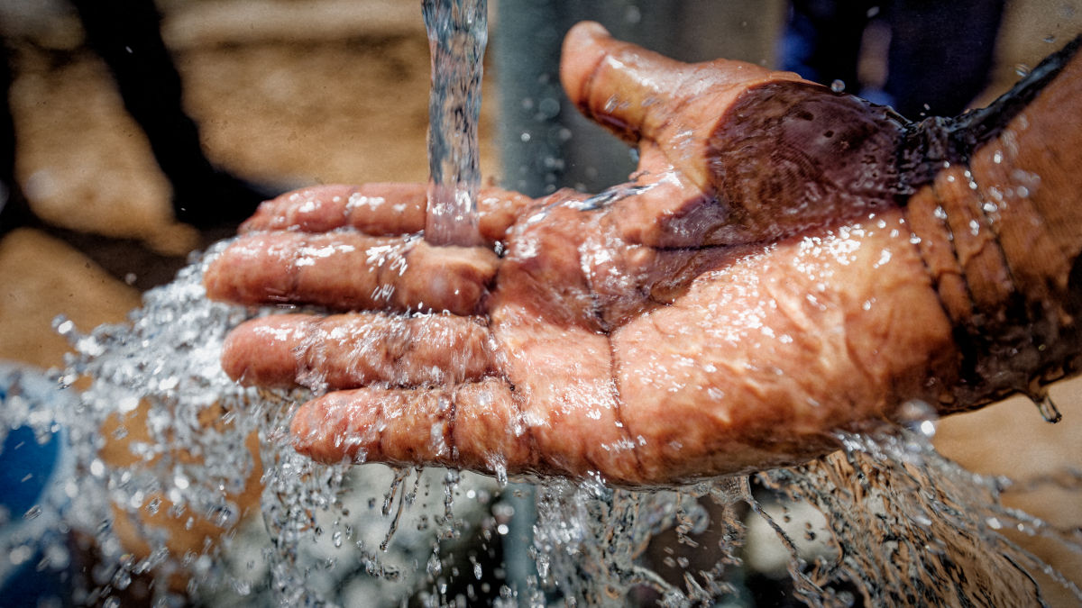 Auch Okwalongwen hat Wasser