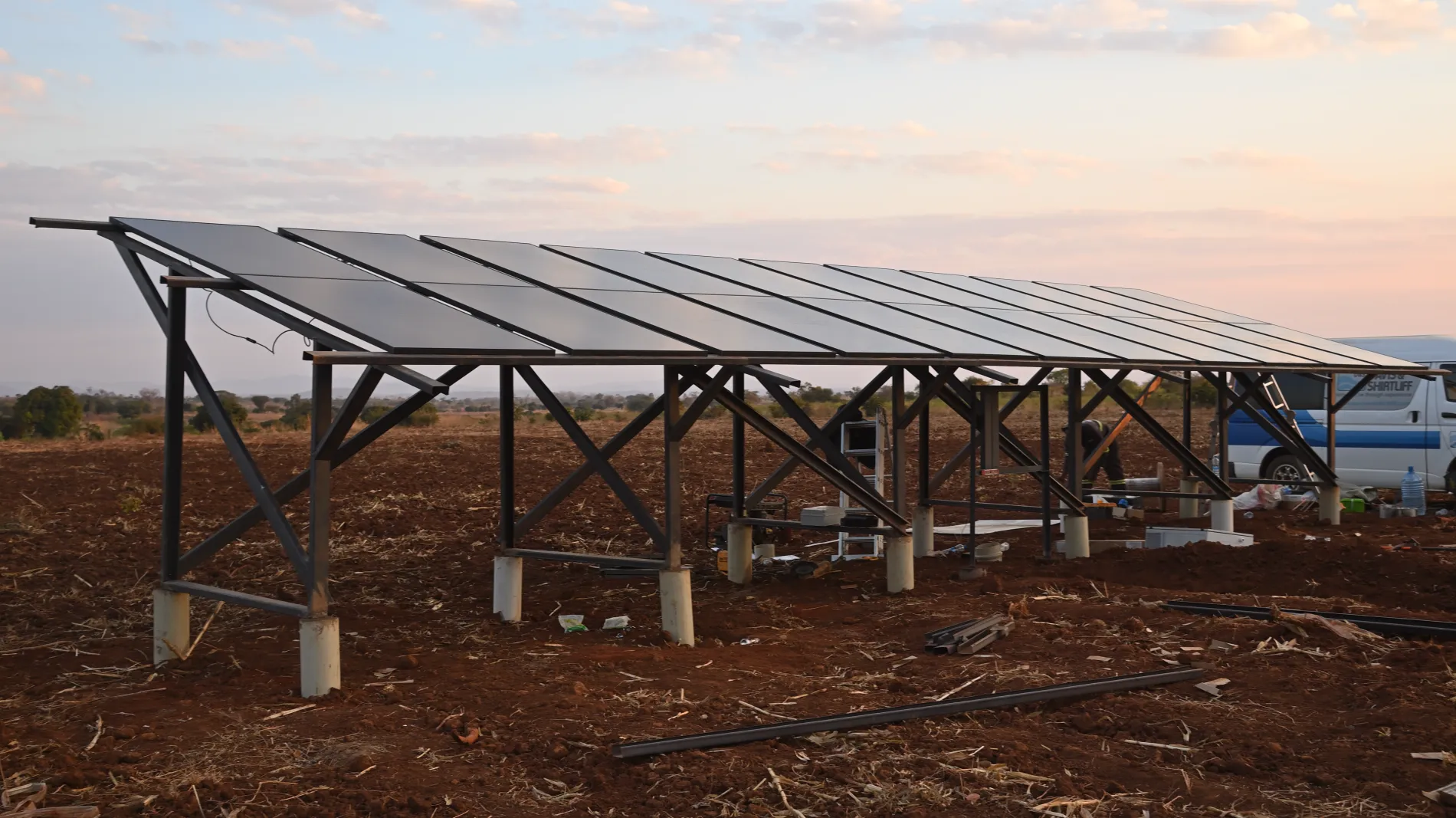 Tag 12 – Solaranalage fertig aufgebaut