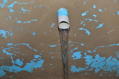 Nach 2 jahren fließt wieder Wasser in den Behälter bei der Pumpstation